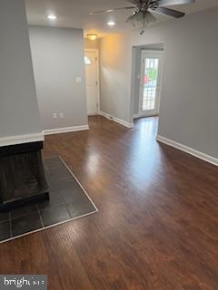 Building Photo - 1406 Flanders Way