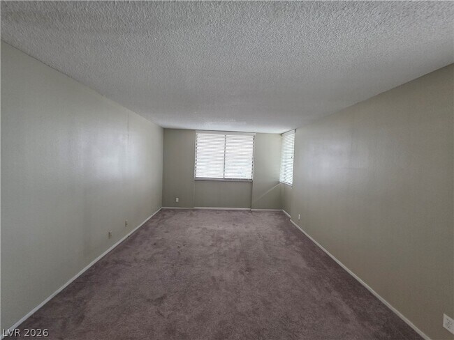 Building Photo - 3930 University Center Dr