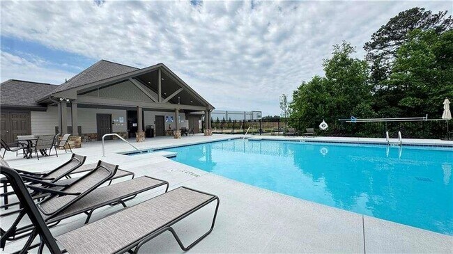 Building Photo - 3190 Greyton Dr