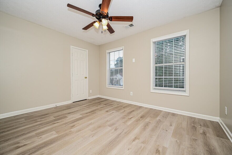 Building Photo - 2088 Strang Blvd