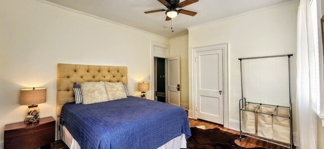 Building Photo - 3135 Montezuma Rd