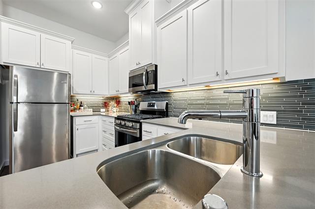 Building Photo - 6489 Iron Horse Blvd