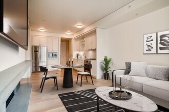 Building Photo - Northwest Facing 1 bedroom, 1 bathroom Con...
