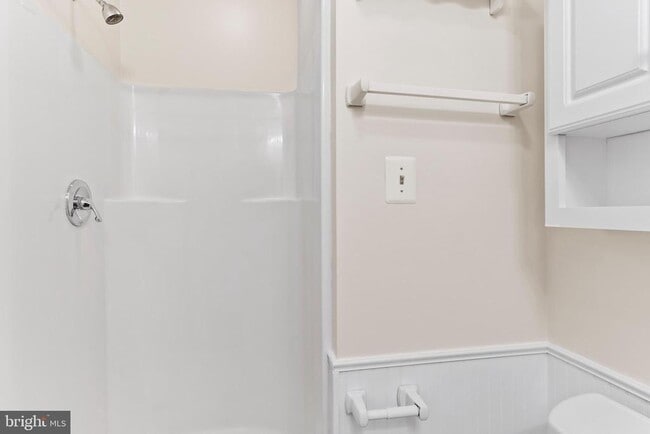 Building Photo - 4111 Nantucket Dr