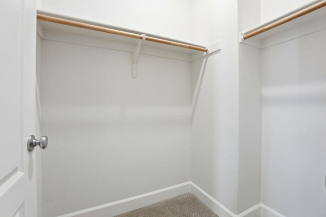 Building Photo - 1818 Tarragon Dr