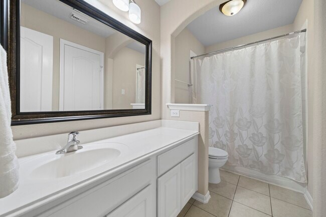 Building Photo - 9431 Thurber Ridge Dr
