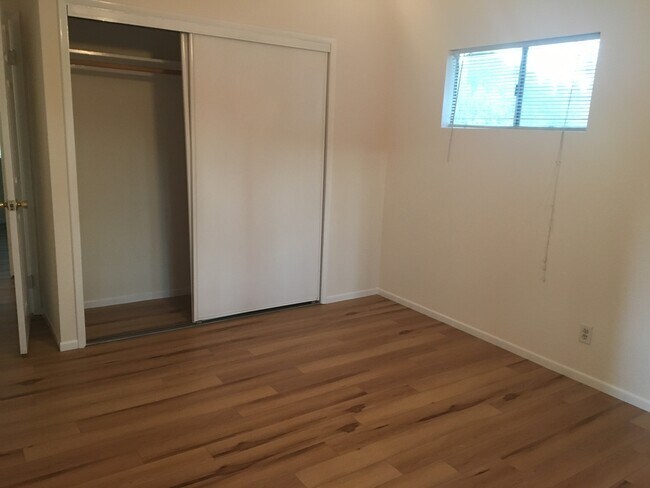 Main bedroom closet - 2536 Hermosa Ave