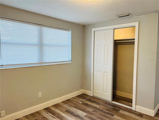 Building Photo - 501 25th Ave W