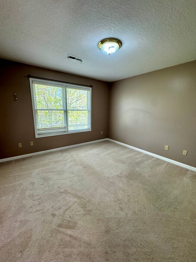 Building Photo - 3054 Cherrywood Dr