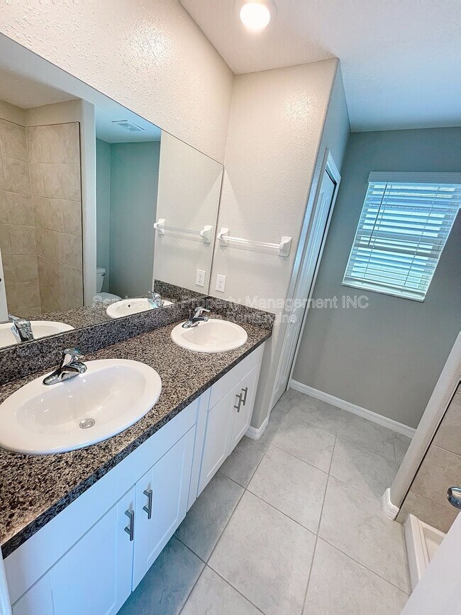 Building Photo - 7029 Samuel Ivy Dr