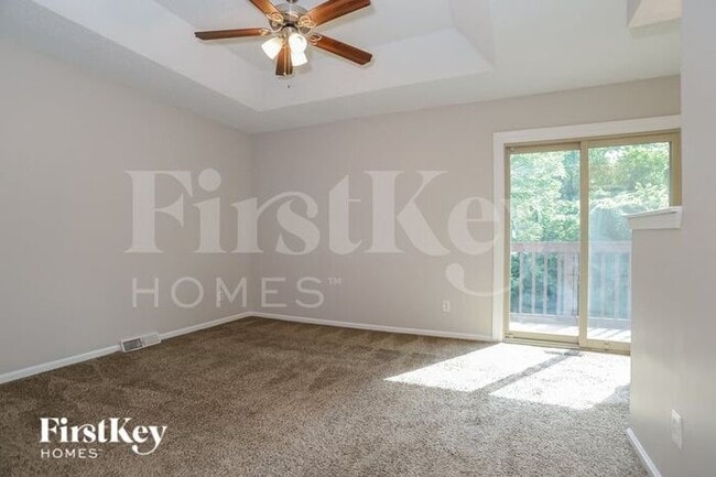 Building Photo - 6733 NW Sioux Dr