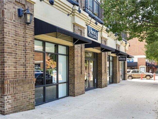 Building Photo - 1261 Caroline St NE