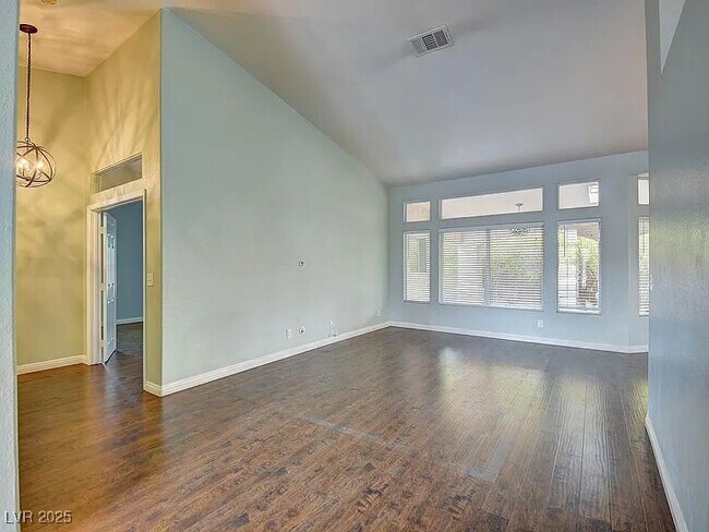 Building Photo - 1443 Basin View Cir