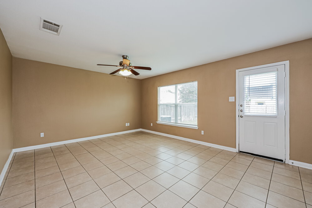Building Photo - 10009 Quail Glen Dr