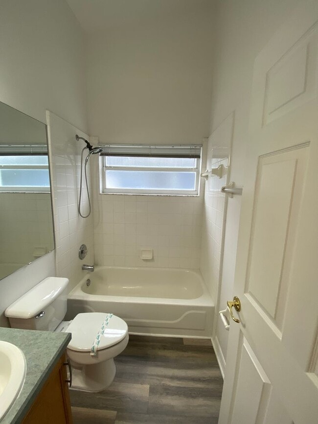 Building Photo - House for rent