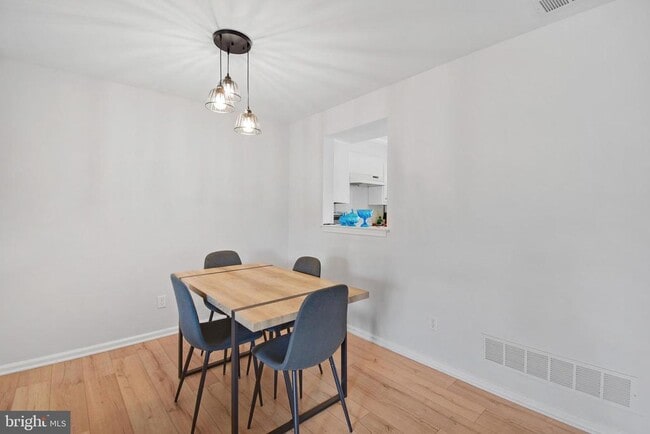 Building Photo - 308 Kidwelly Ct