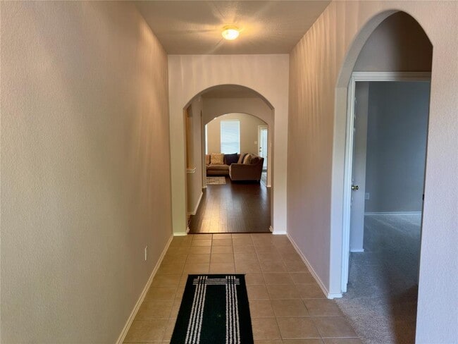 Building Photo - 106 Bowstring Bend