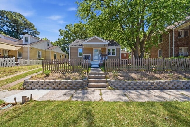 Building Photo - 3727 Henrico St