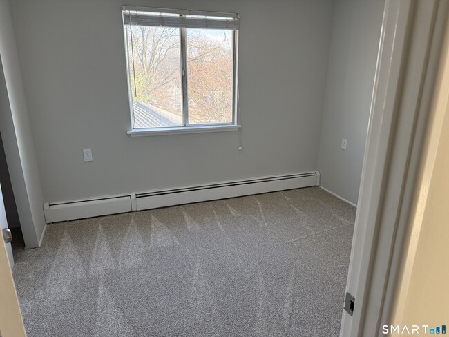 Building Photo - 7 McAllister Ave