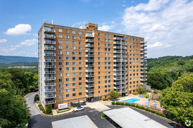 Building Photo - 1131 Stringers Ridge Rd