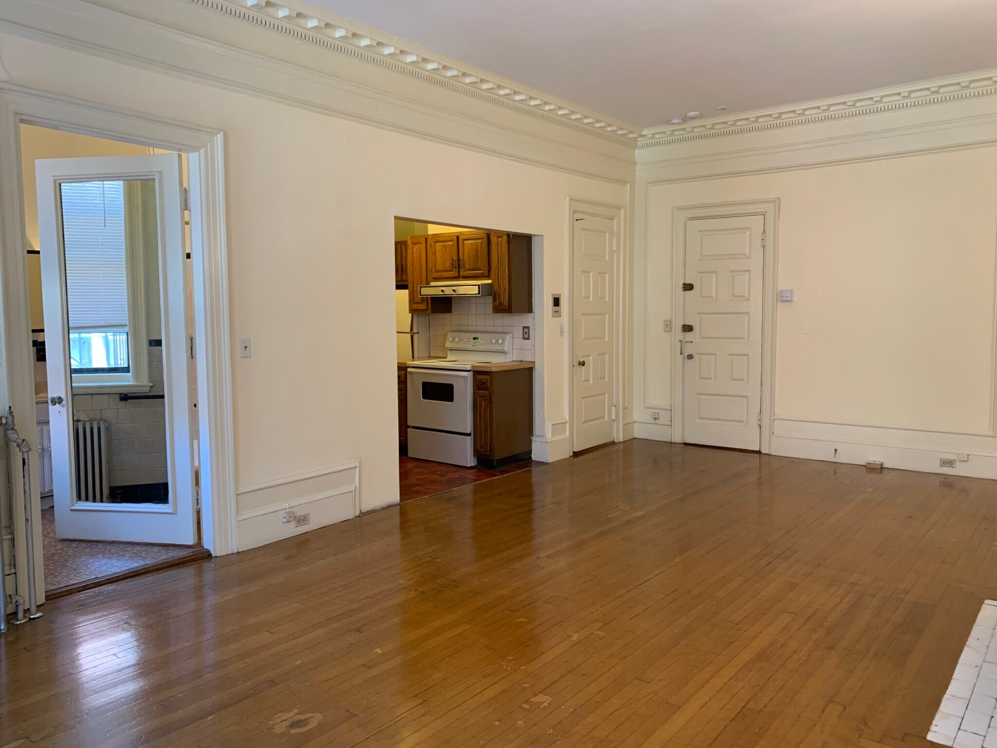 Building Photo - 379 Commonwealth Ave