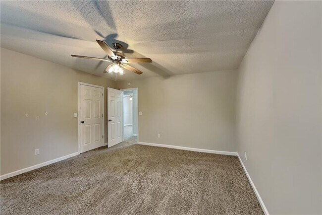 Building Photo - 108 Ivy Trace Ln