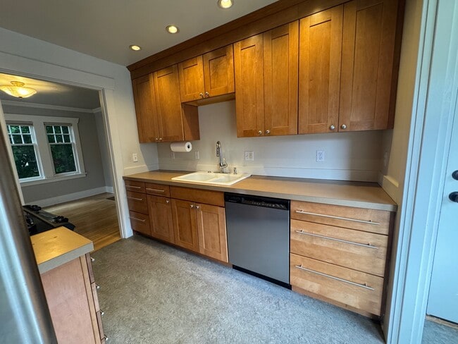 Building Photo - 6247 31st Ave NE