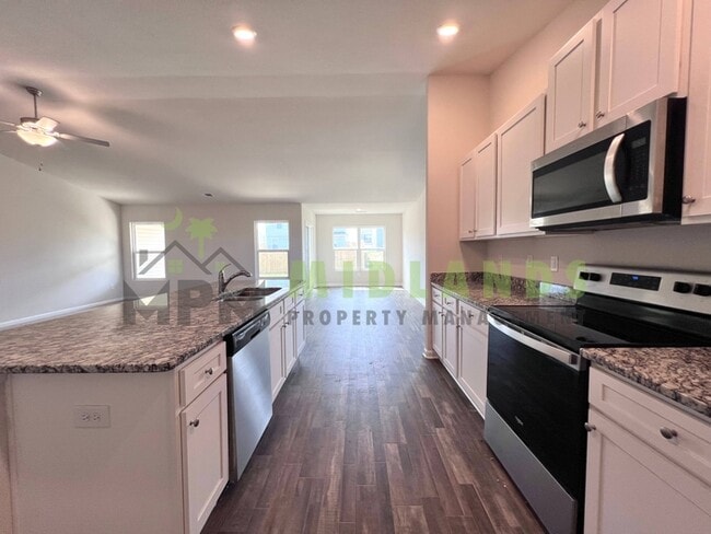 Building Photo - 645 Wild Tulip Ct