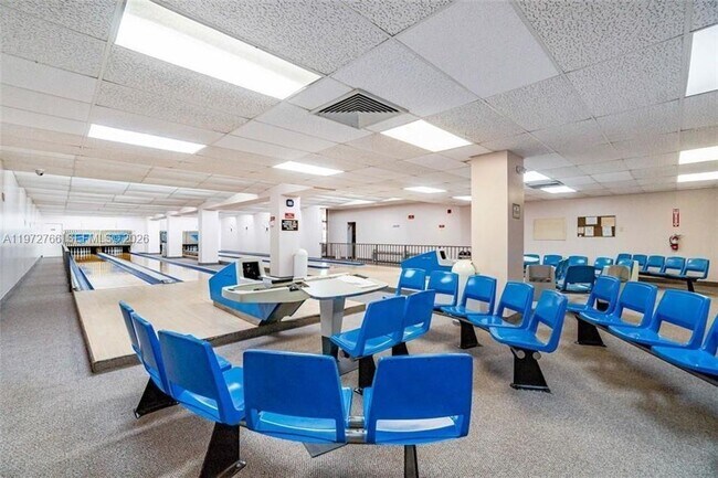 Building Photo - 7200 Radice Ct