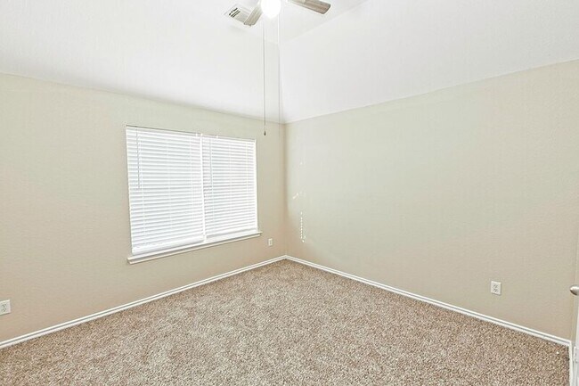 Building Photo - 4009 Hidden Meadow Ct