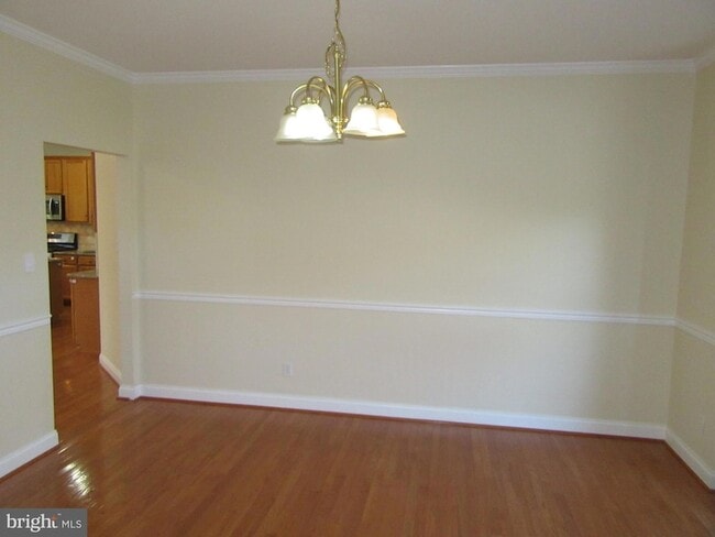 Building Photo - 23 Blackbird Ct