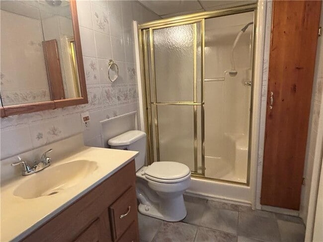 Building Photo - 96 Moger Dr