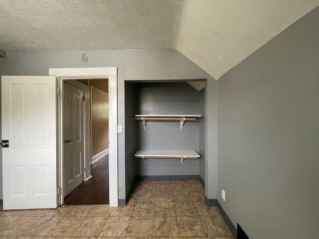 Building Photo - 317 Studebaker St