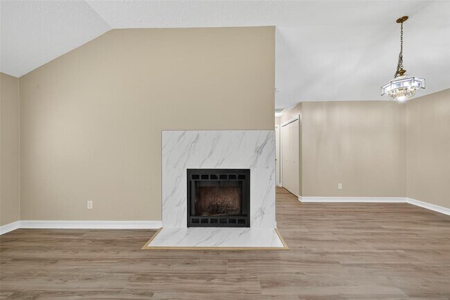 Building Photo - 6906 Pembrough Ln