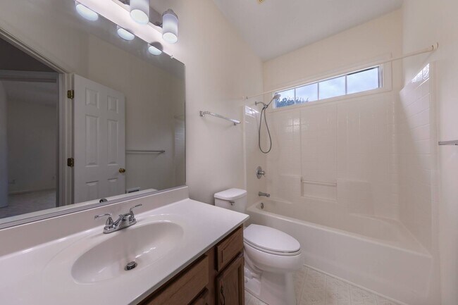 Building Photo - 3736 Cherry Walk