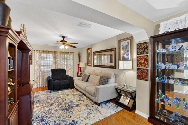 Building Photo - 209 Sawtooth Dr