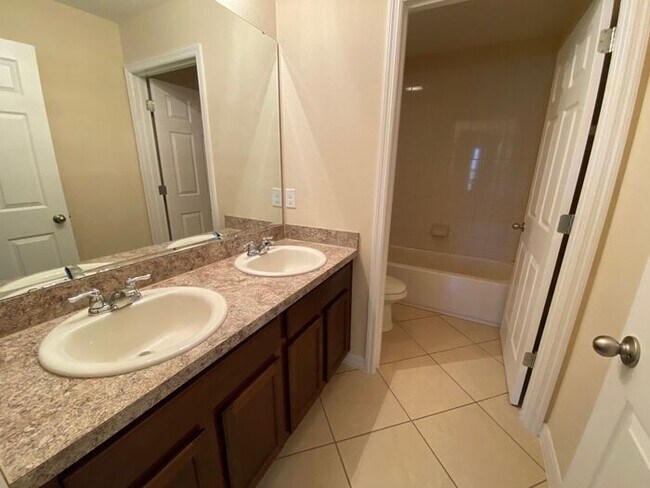 Building Photo - Mallard Pond-3528 Saxony Lane St. Cloud, FL 34772