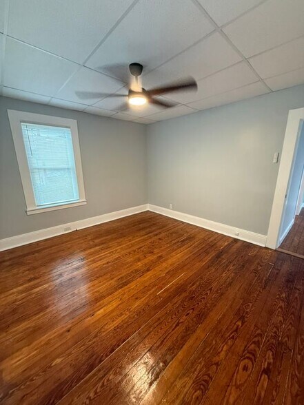 Building Photo - 319 Delavan Ave