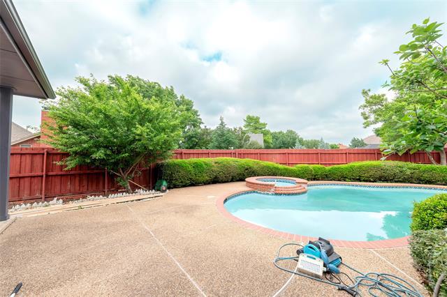 Building Photo - 7100 Oakbrook Dr