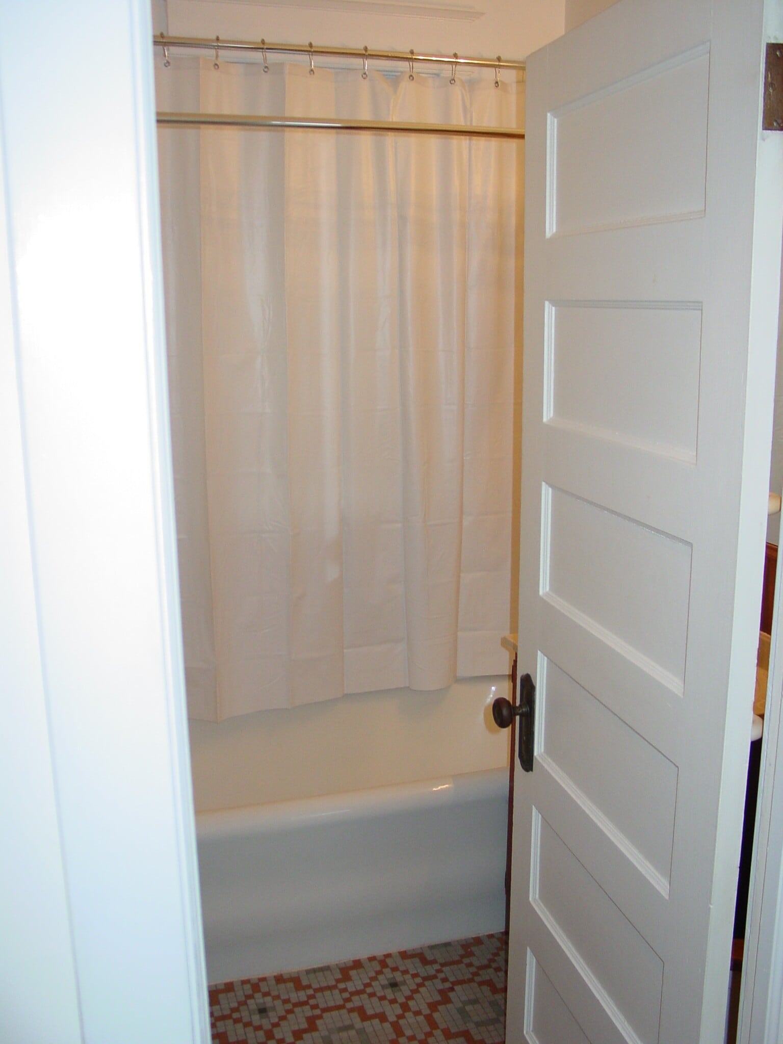 full bathroom - 1814 Jefferson St