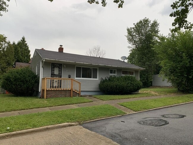 Building Photo - 3BD/ 1.5 BA Home for Rent Cleveland