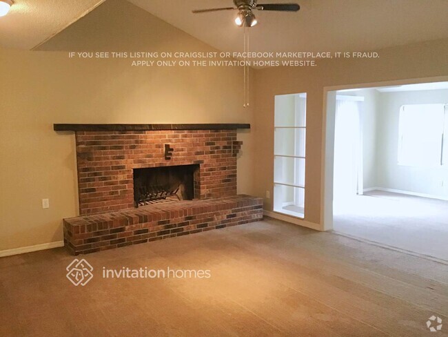 Building Photo - 13055 Bent Pine Ct E