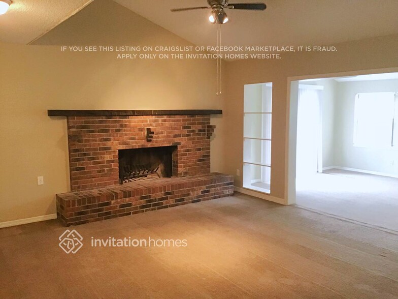 Primary Photo - 13055 Bent Pine Ct E