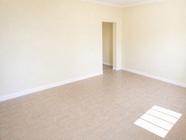 Interior Photo - ATWOOD ST -- 164