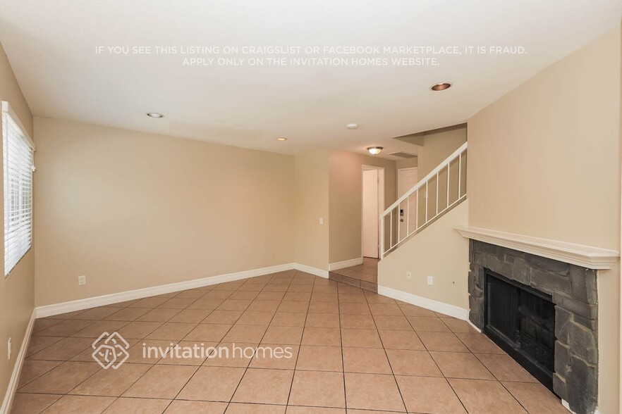 Building Photo - 14772 Long View Dr