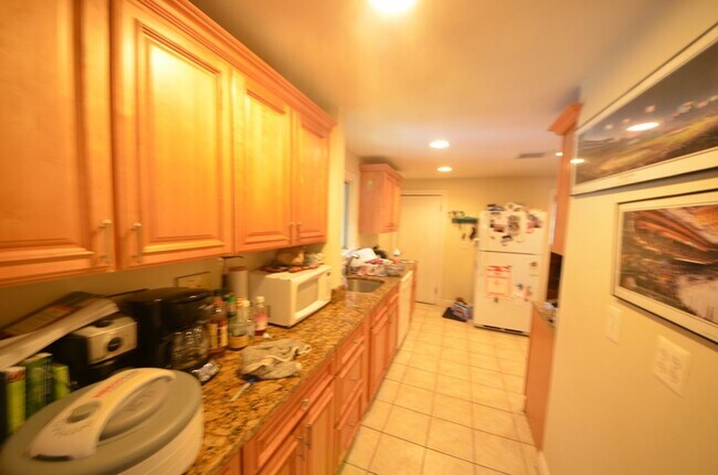 Building Photo - Very nice 3 bed 1 bath in Brighton.... SEPT 1ST MOVE IN