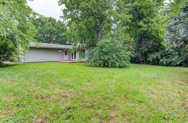 Building Photo - 3501 Rockhurst Ln