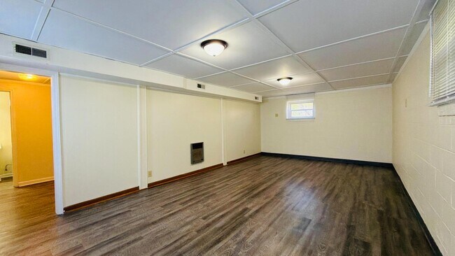 Building Photo - 494 Old Jonesboro Rd