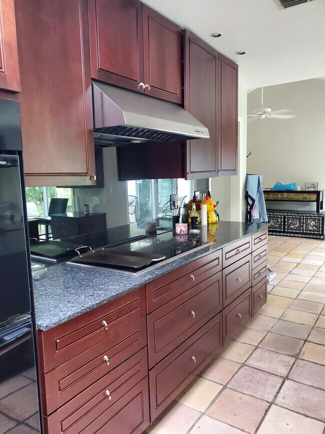 Kitchen - 5714 Woodcraft