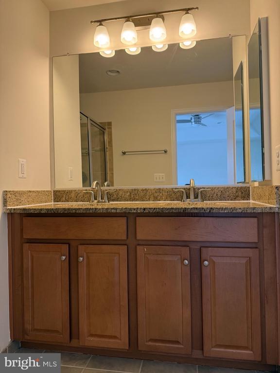 Building Photo - 41692 Wellstone Terrace